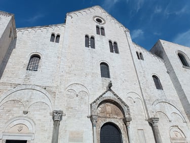 Facciata della Basilica di San Nicola a Bari