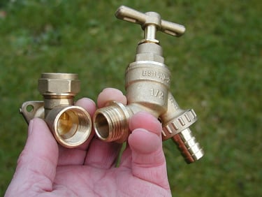 tuyaux évacuation salles de bain
