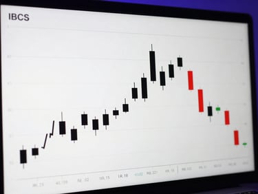 Graphique financier IBCS épuré et contrasté sur un écran, mettant en évidence des barres et des lignes précises en noir et blanc avec des accents rouges et verts, lumière de studio.