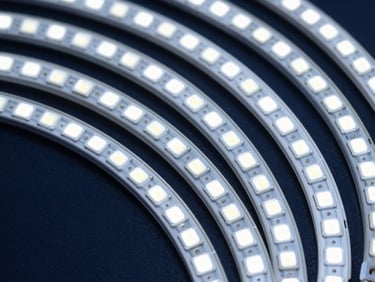 High-output LED strip light, flexible PCB, cool high-key laboratory light, sharp metallic textures
