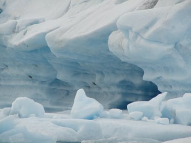 Icebergs floating in Jökulsárlón in southeast Iceland