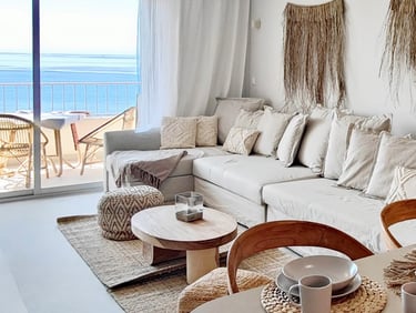 Casa Nalu living room