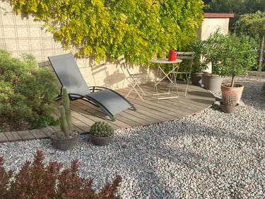 aménagement d'une terrasse secondaire en bois exotique 