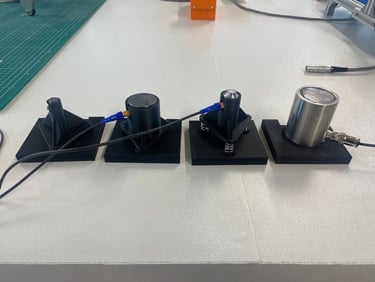 Different acoustic sensors for battery scanning