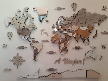 planisferio mapamundi 3d en madera con espejos calado y grabado con laser