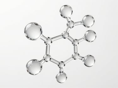Abstract 3D render of a crystalline, gem-like molecular structure representing high-purity hyaluronic acid, with sharp refractions and a minimalist white background, clinical aesthetic