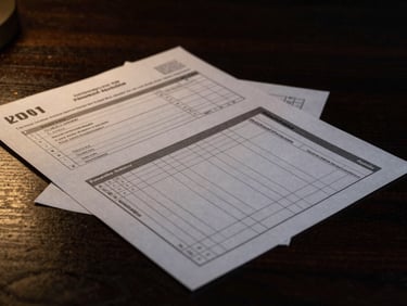 Dark editorial photography of structured financial notes and qualitative checklists on a dark wooden desk, low-key dramatic lighting, subtle gold accents, 35mm