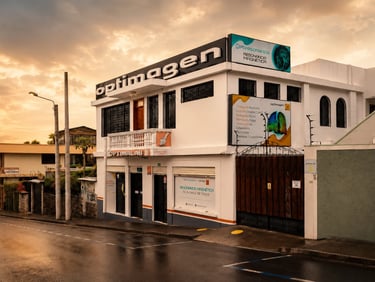 Fachada de Optimagen Tumbaco, centro de diagnóstico por imágenes en Quito