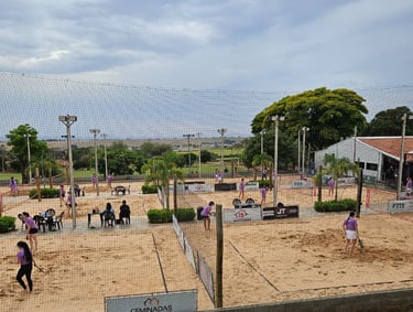 Aulas de beach tennis em grupo no Ace Beach Sports Iguatemi