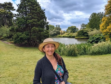 Artist visiting gardens