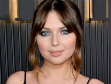 actress Samantha Hanratty testimonial photo