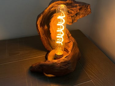 Projet de création d'une lampe de chevet de Laroux Menuiserie