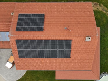 Hebertsfelden Fa. Weishartinger-Zachskorn IBC MonoSol Sungrow 9,6 kWh Sungrow 10,68 kWp 2024 Hausdac