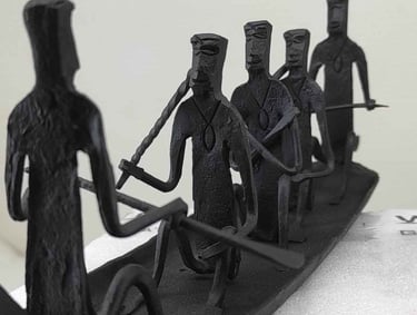  "Bastar tribal iron boat with 5 seated figures – handcrafted Loha Shilp sculpture-Export-ready"