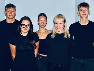 Meie oleme Gustav Adolfi Gümnaasiumi õpilasfirma.