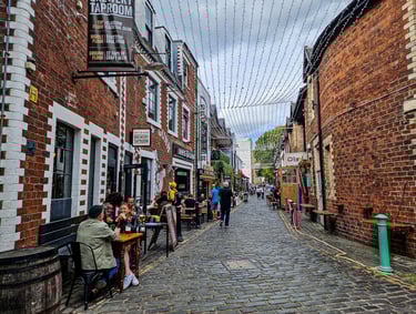 Ashton Lane Glasgow