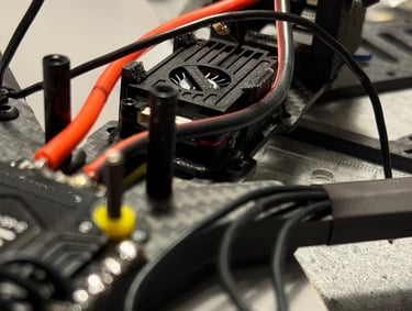 FPV dronų remontas ir diagnostika