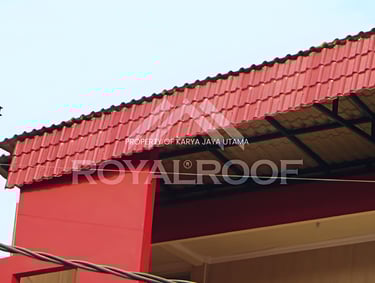 genteng upvc royal roof warna merah untuk penginapan pondok risqi sidoarjo, jawa timur