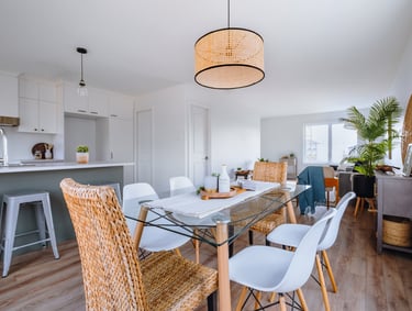 Salon de Airbnb photographié pour la mise en ligne sur internet