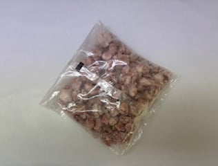 vakuumiertes Produkt, tiefgekühlte Fleischstücke; Hähnchenherz