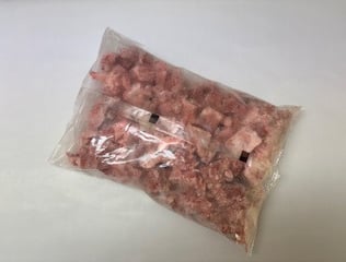 vakuumiertes Produkt, tiefgekühlte Fleischstücke; Lammfleisch