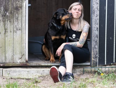 Susanne von SusaDogs mit Hund