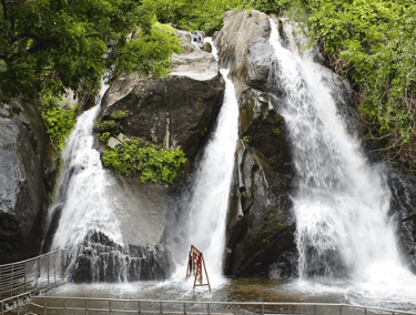 Five Falls (Aintharuvi)