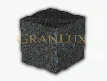 Бруківка з лабрадориту