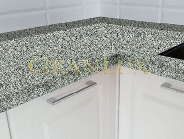 Стільниця з покостівського граніту