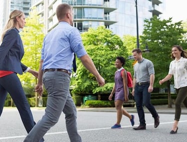 Precautions While Walking On The Streets During Travel