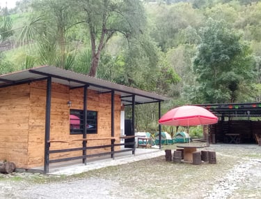 Cabaña y camping en Finca Agroturistica el Castilllo