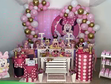 Aluguel de decoração infantil Minnie Rosa na Freguesia do Ó com mesa decorada temática para festa