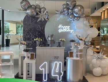 Aluguel de decoração infantil Festa Teen Prata na Freguesia do Ó