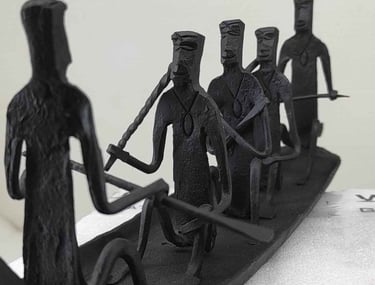  "Bastar tribal iron boat with 5 seated figures – handcrafted Loha Shilp sculpture-Export-ready"