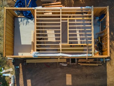 Vue drone d'une maison ossature bois et son plancher