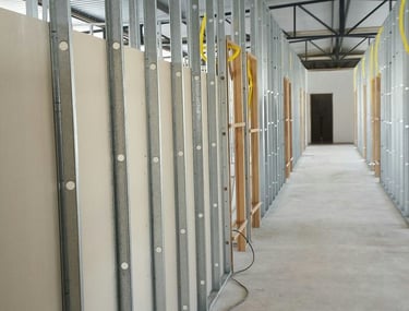 Gesso, drywall, steel frame, divisórias e isolamento acústico no Tatuapé SP. Primedry com forro 