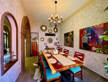 parota table in san miguel de allende