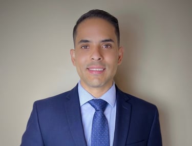 Alejandro González es consultor de inmigración a Canadá (Regulated Canadian Immigration Consultant)