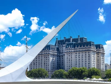 puerto-madero-buenos-aires-modern-bridge-over-classic-building