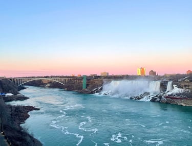 Atardecer en las cataratas del niagara