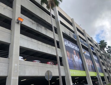 exterior building concrete pressure cleaning before image by psi power washing 