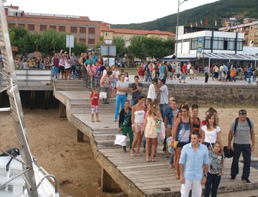 Reserva tu plaza para visitar el faro del caballo desde el barco