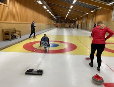Våra nya medlemmar har ett träningspass.