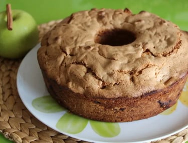 Bolo low carb de maçã com canela