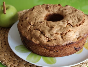 Bolo low carb de maçã com canela