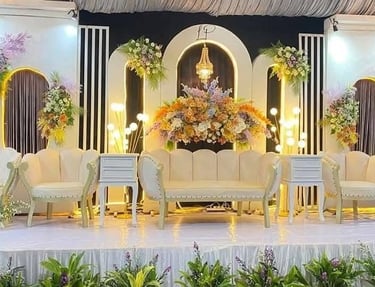 indoor stage setup for wedding reception 