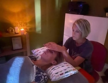 Magali Lesenfants L'univers version Mag Soin Reiki Soumagne Liège Belgique Sur rendez-vous 