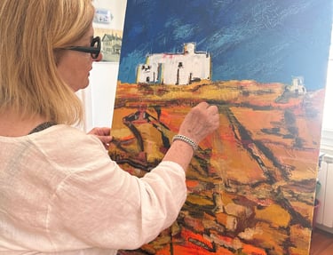 For Santorini, Mireille used acrylic and then finalised with pastel for this painting