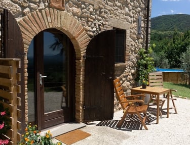 holiday studio with swimming pool in Umbria Italy