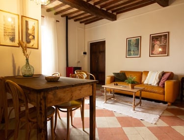 spacious holiday apartment with swimming pool in Umbria Italy